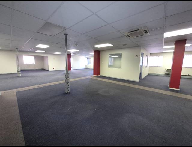 1,669M² OFFICE FOR SALE IN SUNNINGHILL